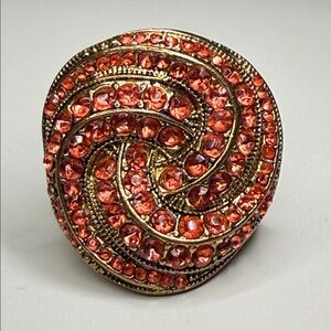 Large salmon color rhinestones abstract design goldtone stretch ring